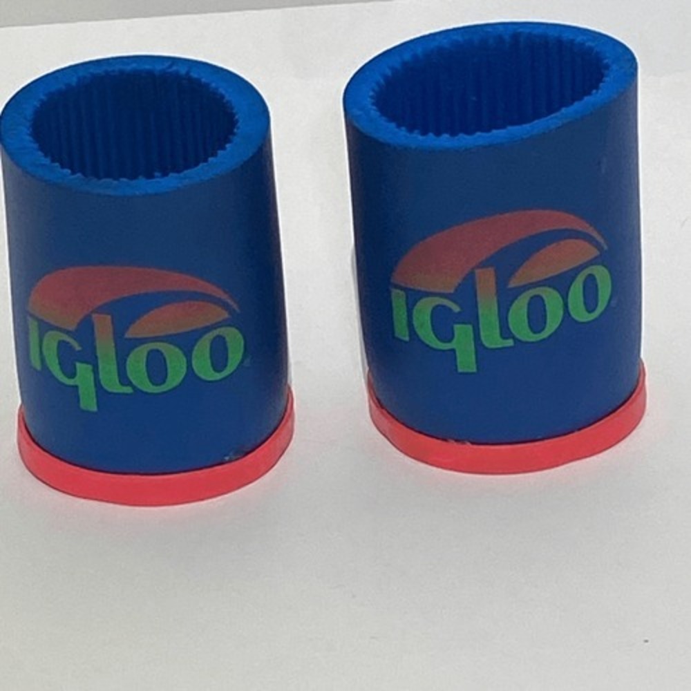 Igloo Blue Red Patented Foam Can Drink Insulator Koozie